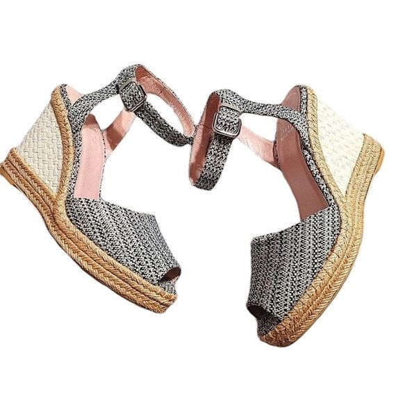 Stuart Weitzman  - Picture 1 of 7